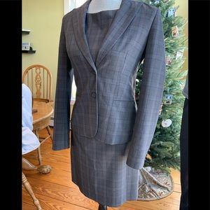 Grey plaid theory suit